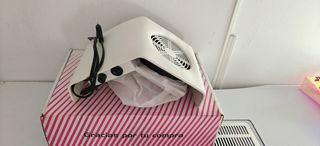 Aspirador de polvo para uñas