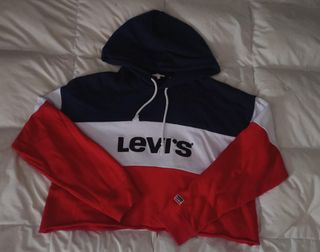 Sudadera Levi's corta con capucha