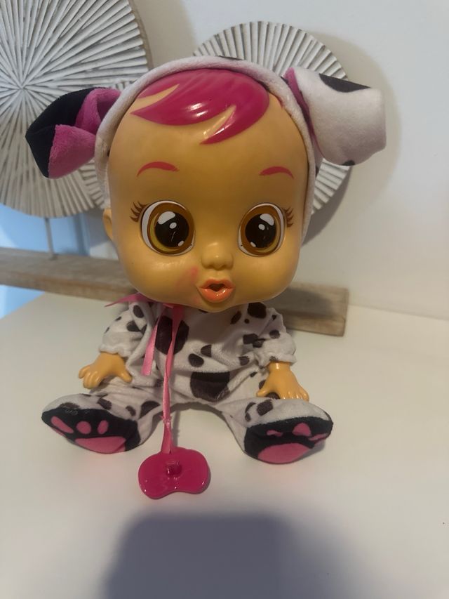 Muñeca Cry Babies con pijama de dálmata