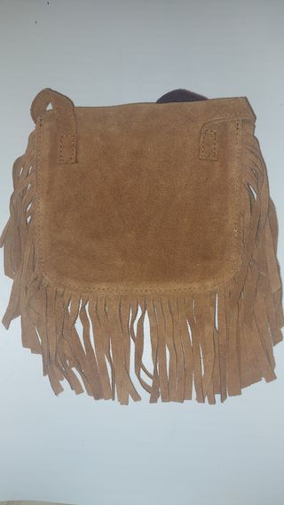 Bolso de ante con flecos y lazo morado