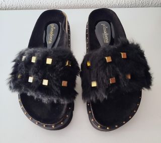 Sandalias Peluche Negras Tachuelas Primadonna