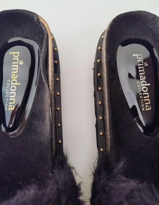 Sandalias Peluche Negras Tachuelas Primadonna