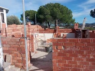 Reformas y levantamiento de paredes 