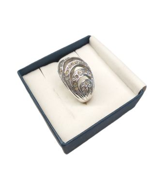 Anello bombato color argento con strass