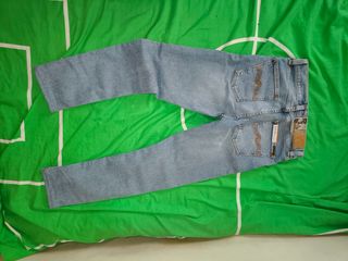 Nudie Jeans T27 L30 sin estrenar
