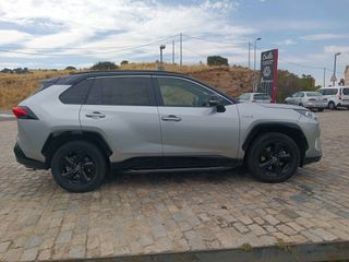Toyota RAV4 Hibrido Feel TECHO SOLAR 68 mil kms