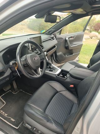 Toyota RAV4 Hibrido Feel TECHO SOLAR 68 mil kms