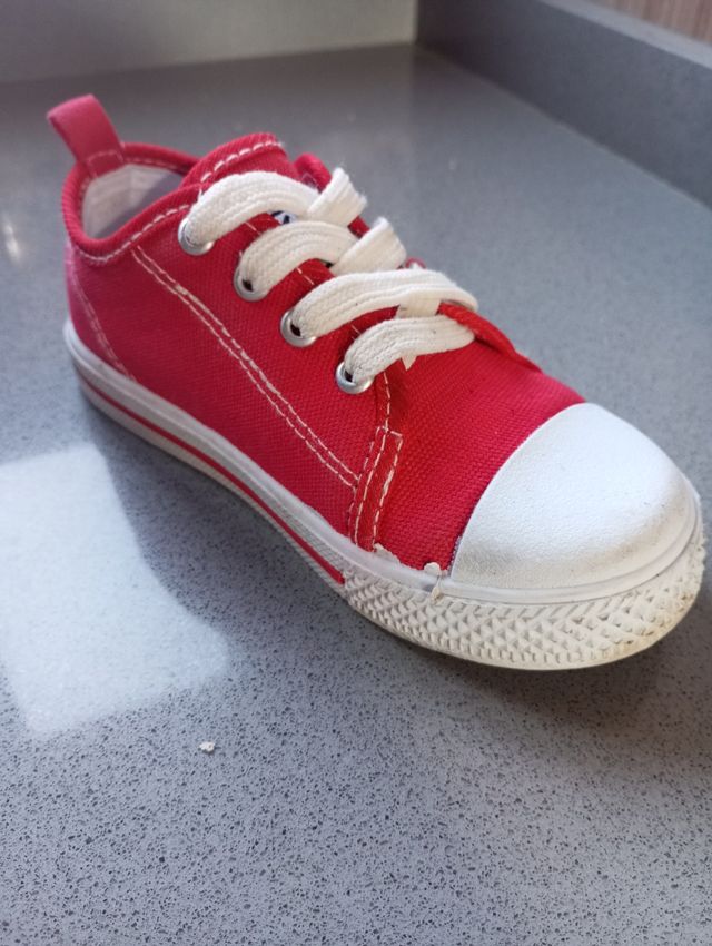 Zapatillas niño tipo Converse rojas