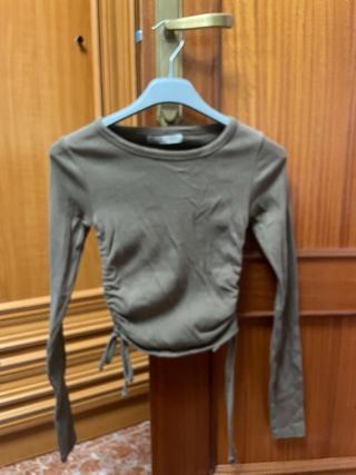Blusa marrón manga larga con cordones