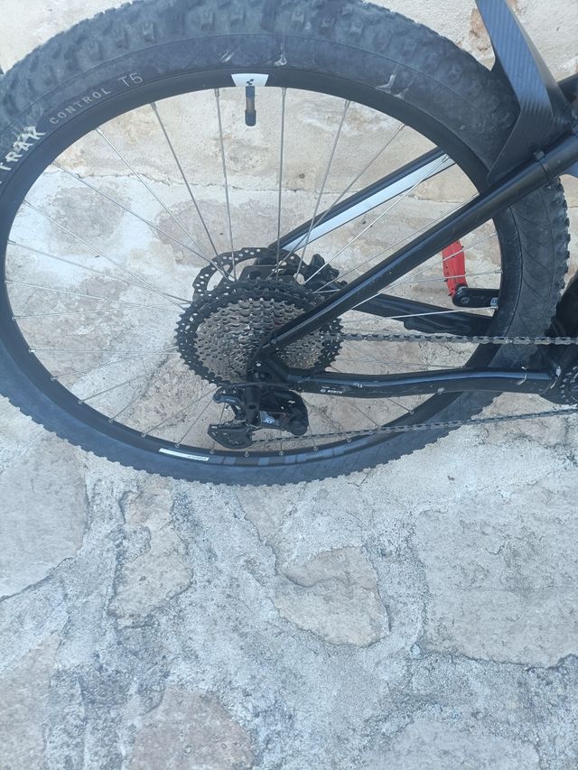 Bicicleta Eléctrica Cube Hybrid 2021