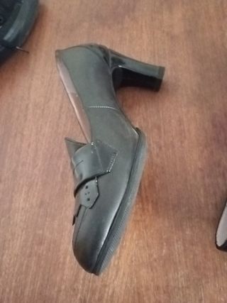 ZENDRA BASIC Zapatos de Salón Tacón Negro