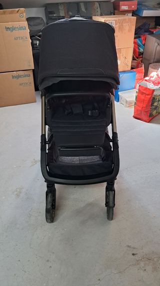 Inglesina Aptica Silla y Capazo color Minding Nigh