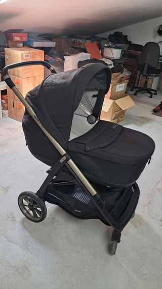 Inglesina Aptica Silla y Capazo color Minding Nigh