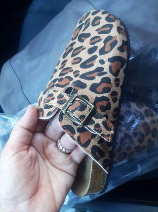 Zuecos leopardo talla 39
