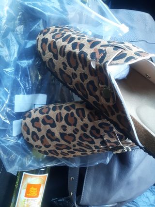 Zuecos leopardo talla 39