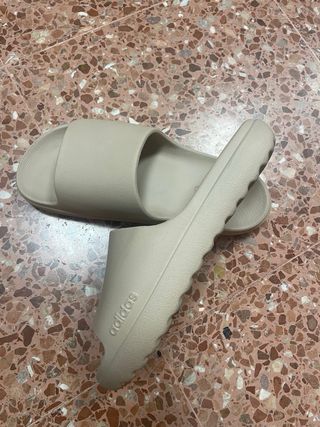 Chanclas Adidas Adilette Lumia Beige