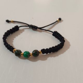 Pulsera Macramé Bolas Esmeralda y Doradas