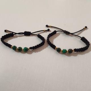 Pulsera Macramé Bolas Esmeralda y Doradas