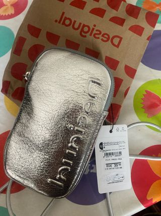 Bolsita Desigual plateada