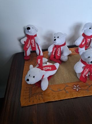 Orsetti peluche Coca-Cola con sciarpe