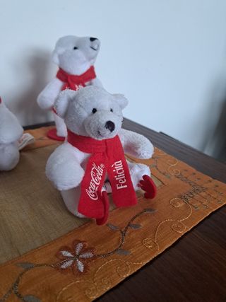 Orsetti peluche Coca-Cola con sciarpe