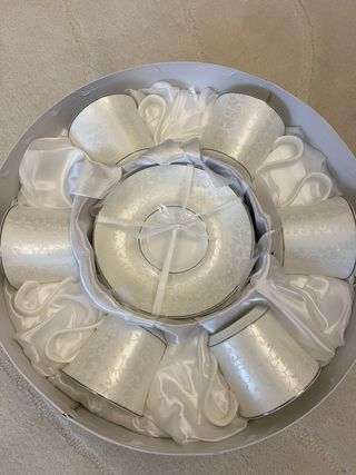 Juego de té de porcelana blanco
