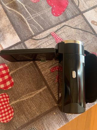 Cámara de vídeo compacta negra