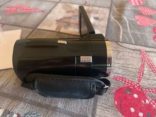 Cámara de vídeo compacta negra