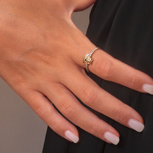 Anillo Medusa oro 18 KT banda circonitas