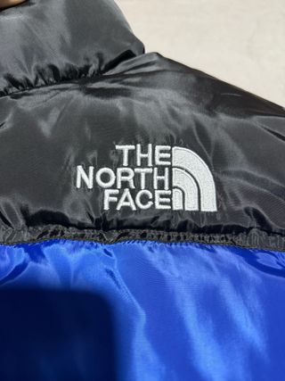 Chaqueta The North Face Azul y Negra
