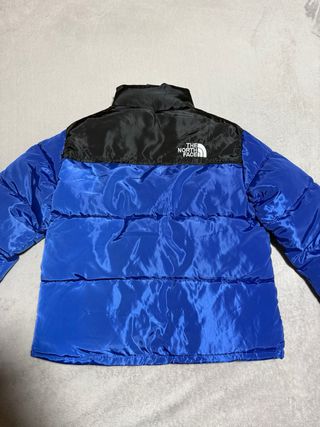 Chaqueta The North Face Azul y Negra