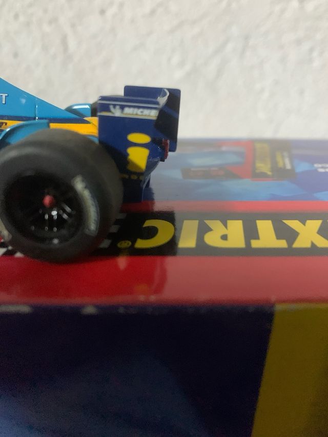 Scalextric Renault R24