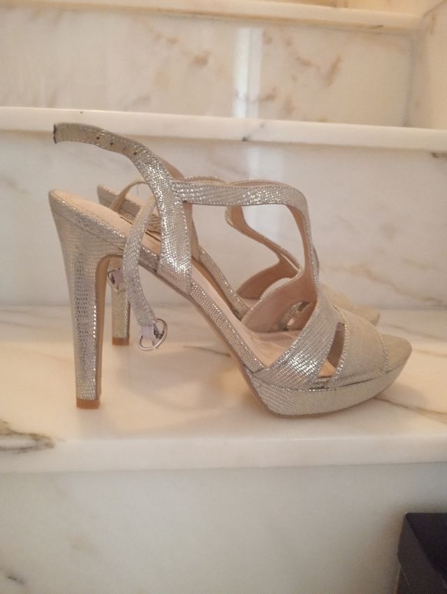 Sandalias Corina Plata y Oro