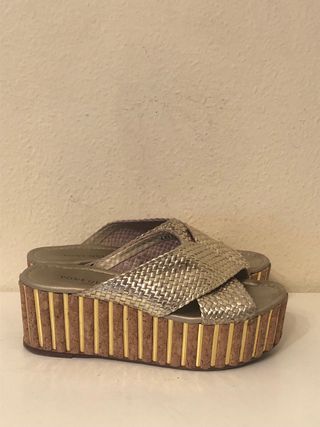 PONS QUINTANA - Sandalias doradas plataforma 38