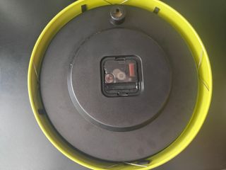 Reloj QUARTZ 30cm Amarillo
