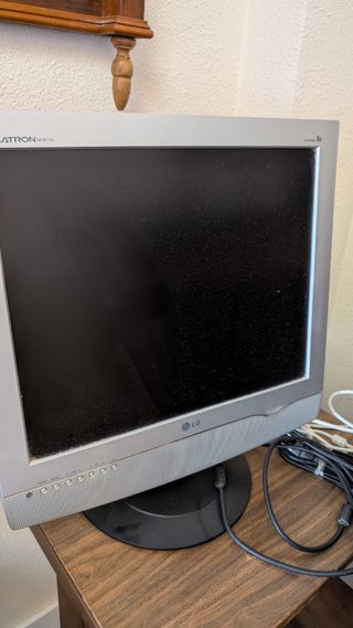 Pantalla LG Flatron M1917A Plata