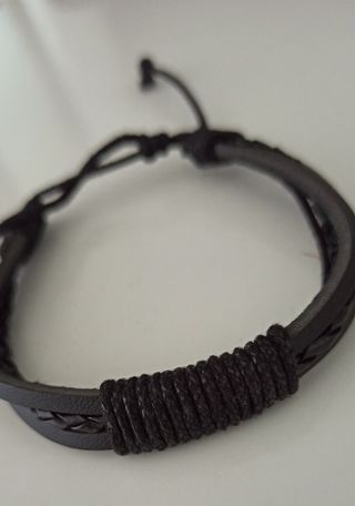 Conjunto 4 Pulseras Piel Vegetal Negro y Marrón