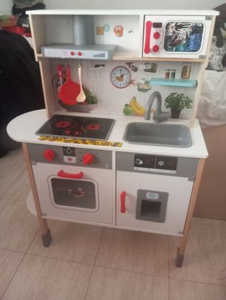 Cocinita de madera para niños