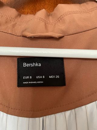 Gabardina fina Bershka S