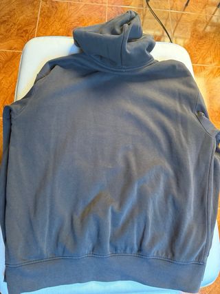 Sudadera H&M Gris con Rosa