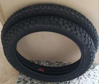 NEUMÁTICOS NUEVOS 2 1/2 21 Y 3.00 18 TRAIL SUZUKI