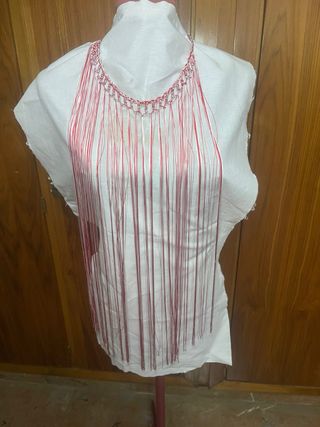 Collar de flecos rojo