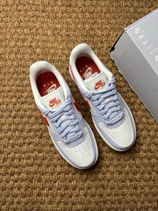Nike Air Force 1 '07 / Blanco - Azul Lavanda