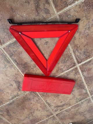 Triángulo de emergencia para coche