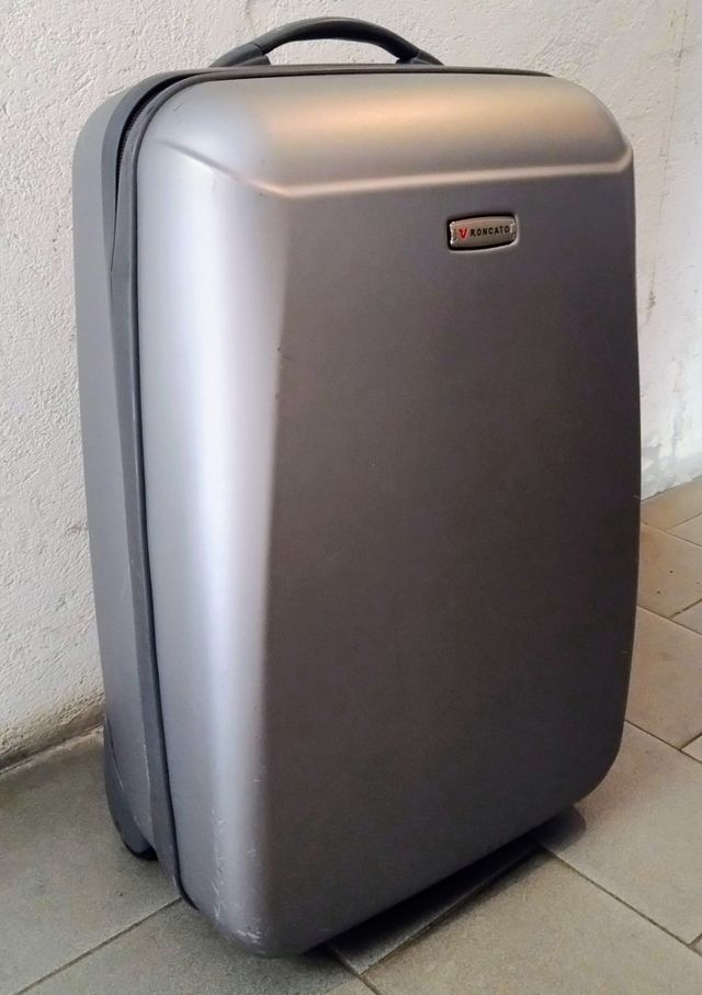 Valigia Roncato rigida grigia