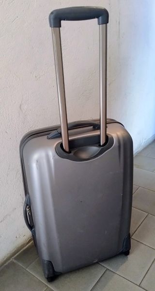 Valigia Roncato rigida grigia