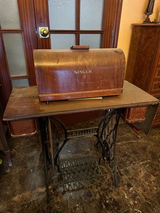 Máquina de coser Singer antigua