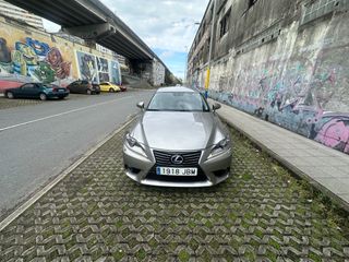 Lexus IS300h  2014