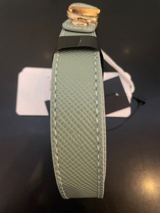 Cinturón Guess Verde con Hebilla Dorada