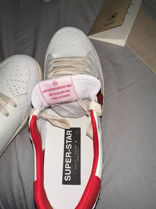 Golden Goose Ballstar Sneakers Blancas y Rojas